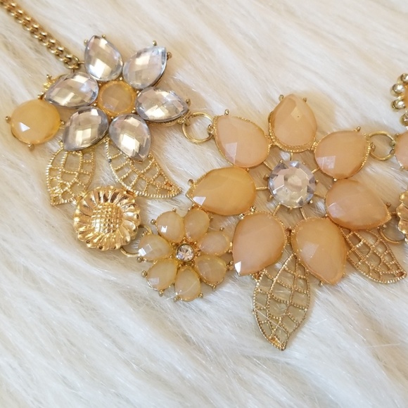 Necklace - Picture 1 of 3